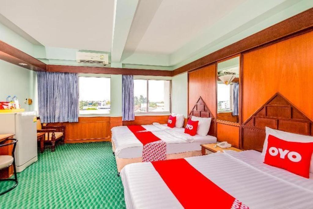 Oyo 441 Grand Thara Hotel Surat Thani Eksteriør bilde