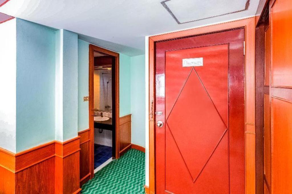 Oyo 441 Grand Thara Hotel Surat Thani Eksteriør bilde