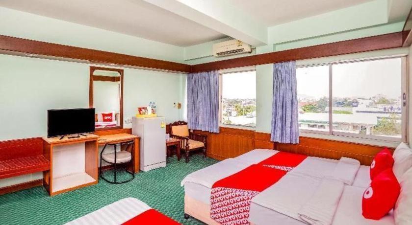 Oyo 441 Grand Thara Hotel Surat Thani Eksteriør bilde